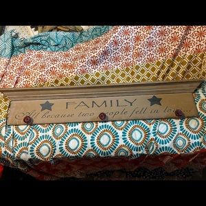 Primitive coat hanger, hangs on all